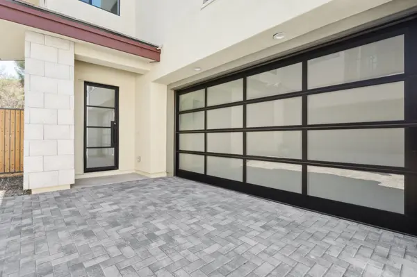 The View Carefree- Garage