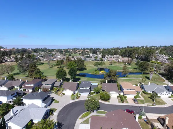 Vista Homes & Condos 