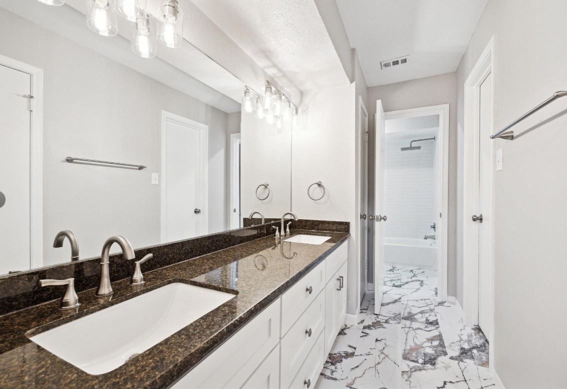upgraded bathroom Houston townhome