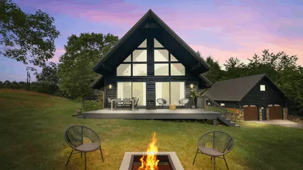 407 Newfound Rd, Leicester, NC,Tyler Coon