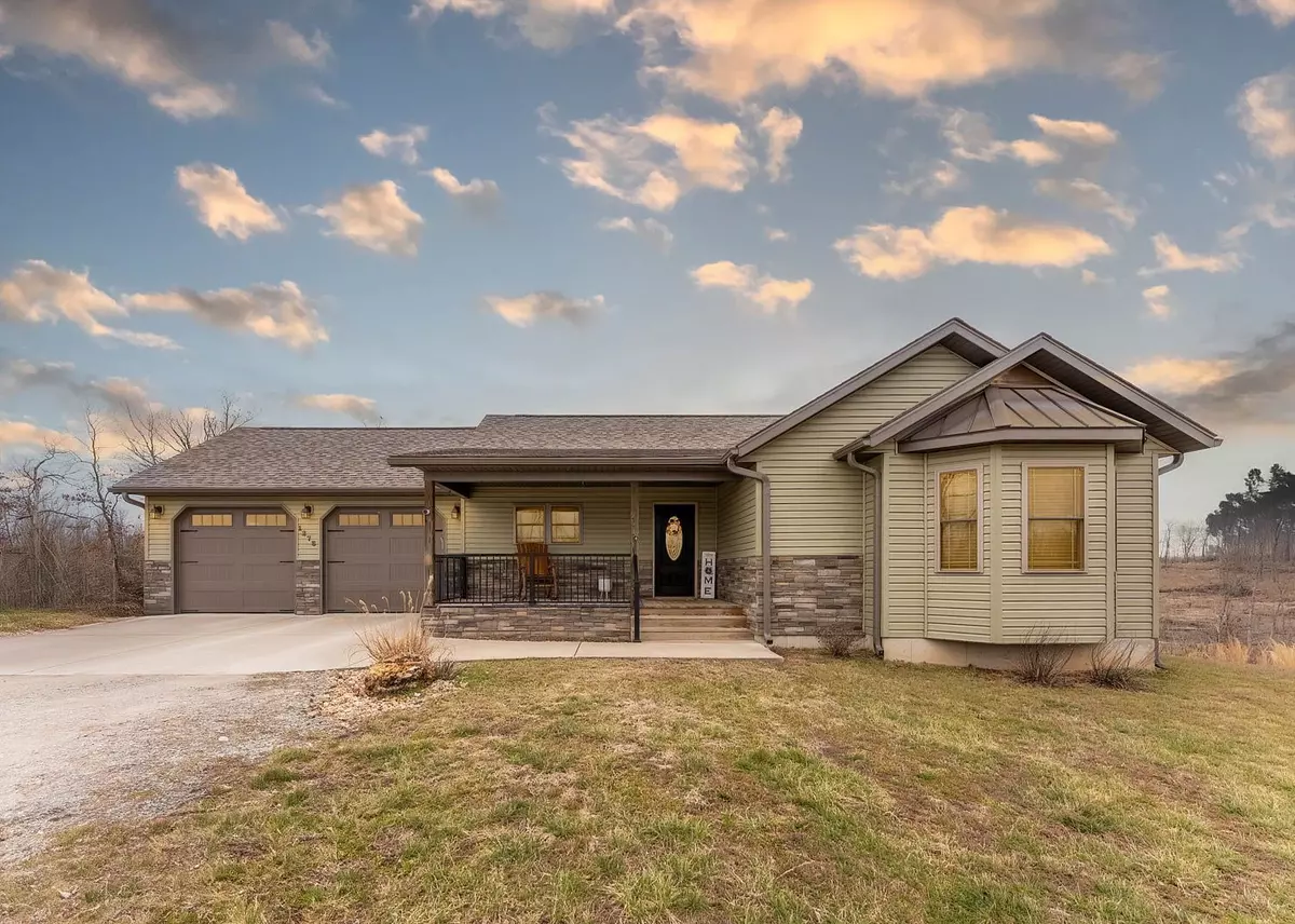 Country Home in Town in Howell County1