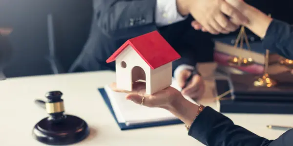 5 cosas que debes saber acerca de los impuestos en bienes raíces,Martha Lopez