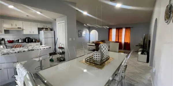 Casa en Spring Hill- Oportunidad que no podrás olvidar! ,Martha Lopez