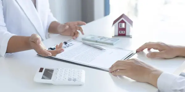 ¿COMPRAR A NOMBRE PROPIO O A NOMBRE DE UNA EMPRESA? ,Martha Lopez