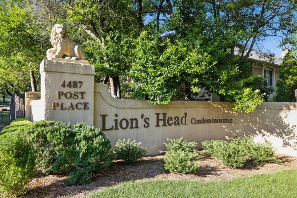 Neighborhood Spotlight: Lion’s Head Condominiums,Georgia Hippe