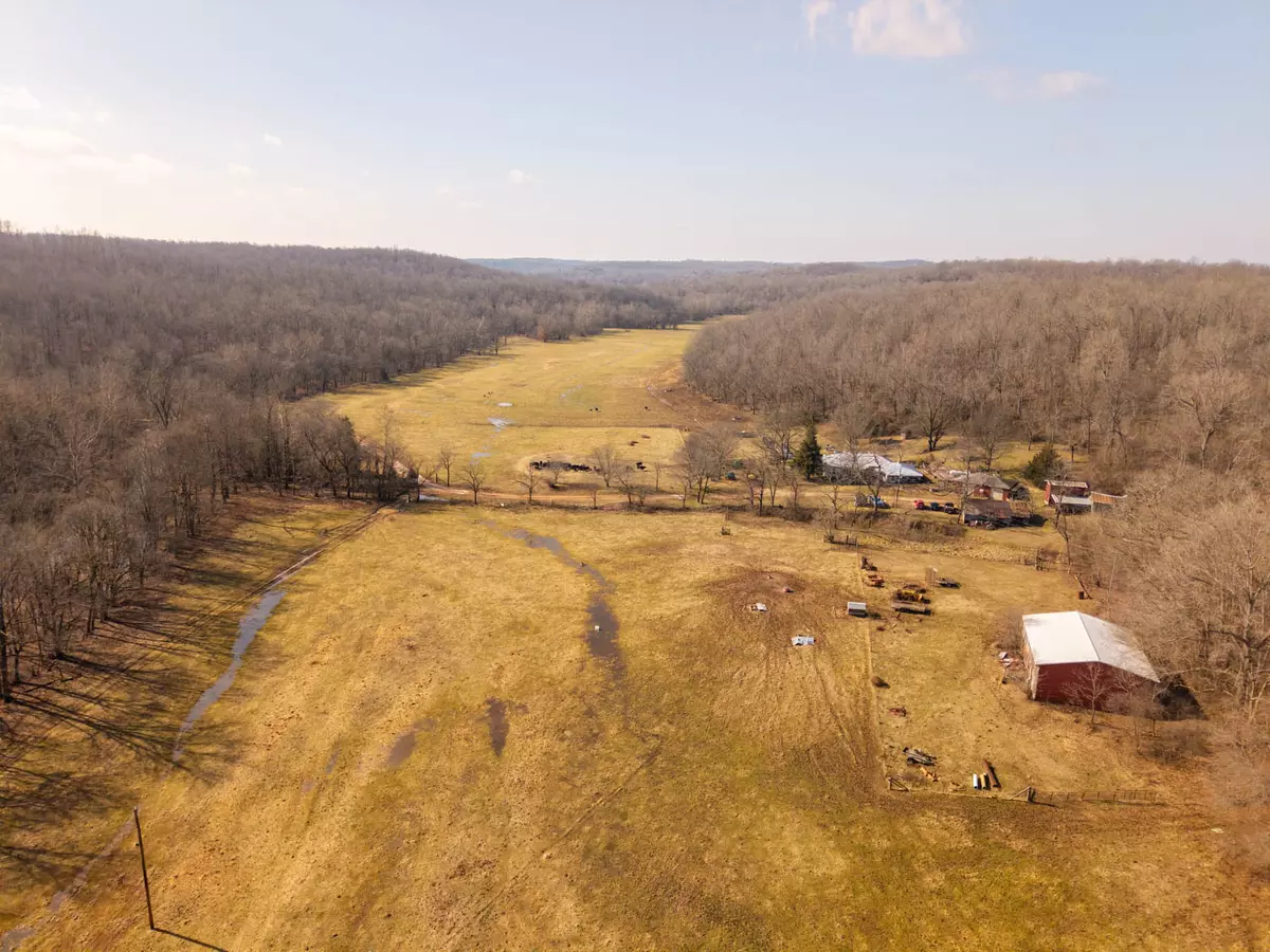 476 Acre land with a 2 bed 2 bath house000