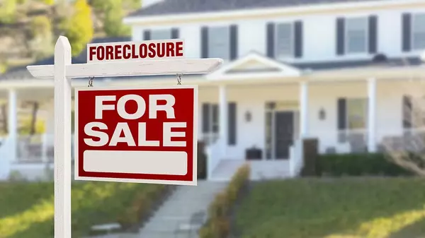 feature image of Thinking About Buying a Foreclosure?