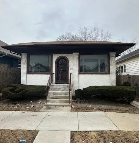 3621 N Kimball AVE, Chicago, IL 60618