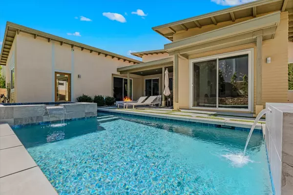 Discover the Ultimate Palm Springs Lifestyle at 562 Skyler Ln.