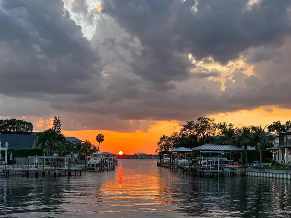 Surging Inventory and Market Shifts: What Tampa Buyers and Sellers Should Know in 2025