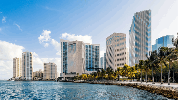 Best Places to Enjoy Spring with Your Family in Miami – Parks, Activities & Neighborhoods to Live Near Them!