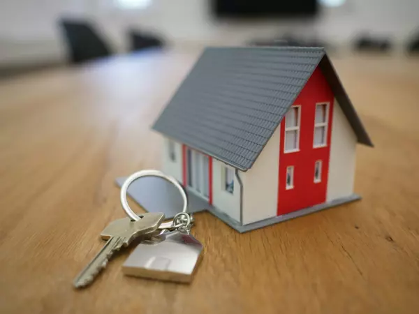 What is the Best Time to Buy a Home in 2025?