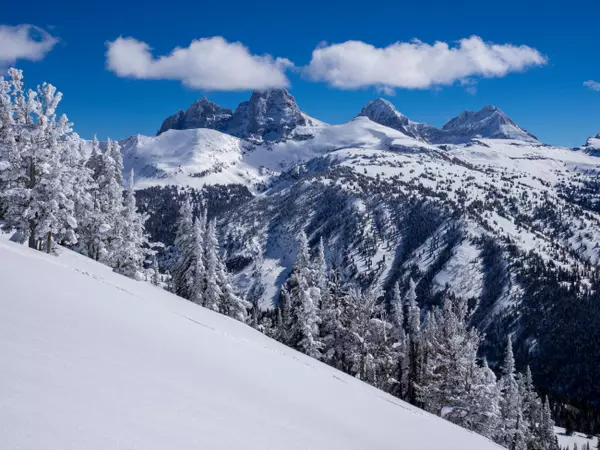 Skiing at Grand Targhee Resort 