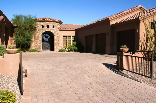 Leah Burr Realtor Arizona Real Estate Agent Arizona Home Team Realty One Group (34)