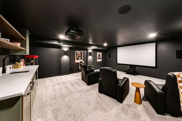 Built by North Prairie, Chateau is a private, gated bungalow community offering low-maintenance luxury living in Brighton, Saskatoon. These exclusive homes feature high-end finishes, modern layouts, and access to Brighton’s best amenities.