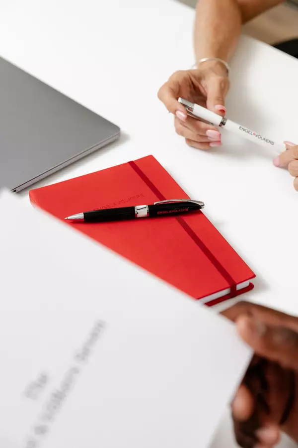 Branded_RedBook_Pen