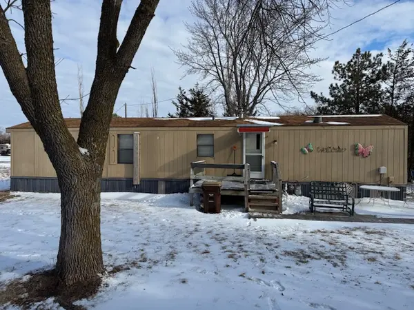 2BR/2BA Mobile Home in Clearwater on 1.57 Acres of Land,Chuck Carstensen