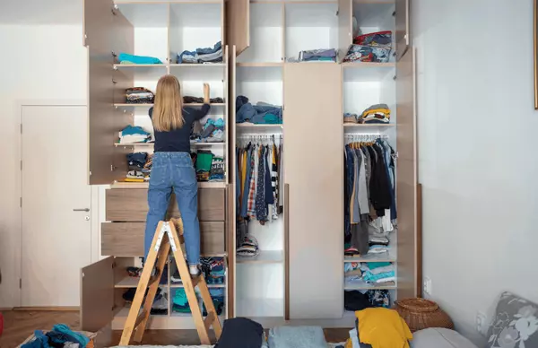 7 Decluttering and Downsizing Tips for Seniors