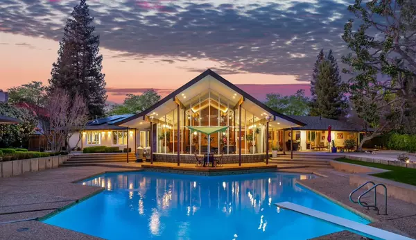 ULTIMATE GUIDE TO SELLING YOUR HOME