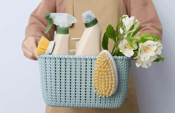6 Spring Cleaning Hacks Room by Room for a Greener Home and Successful Sale