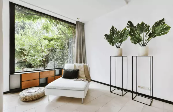 How to Make Your Home Irresistible to Buyers with These 7 Staging Secrets