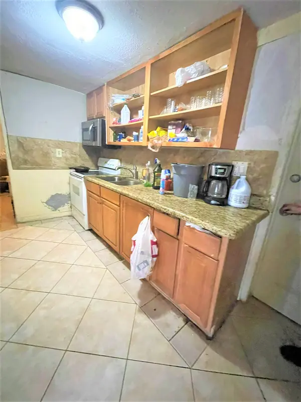 3115 W Monte Vista Rd, Phoenix, AZ 85009