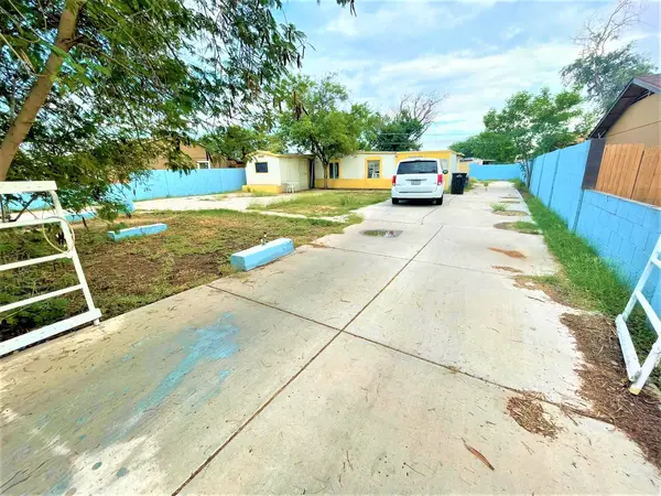 3115 W Monte Vista Rd, Phoenix, AZ 85009