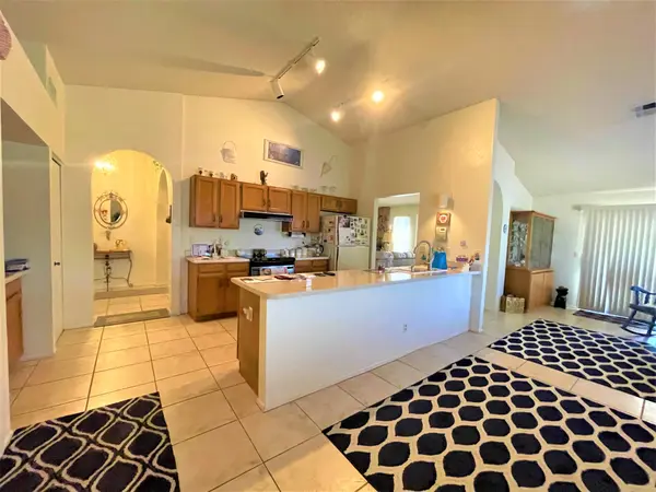 705 W Loughlin Dr, Chandler, AZ 85225