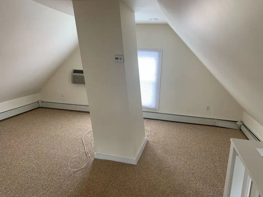 87 Old River St, Hackensack, NJ 07601