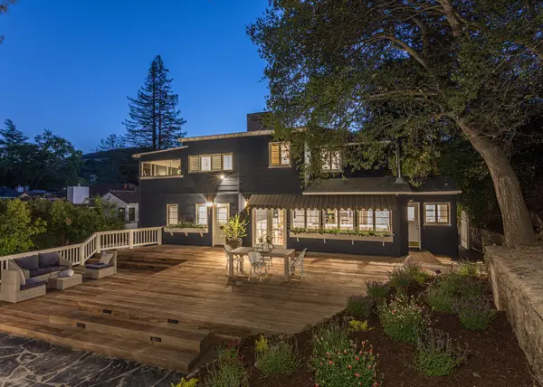 22 Camino Sobrante, Orinda, CA 94563