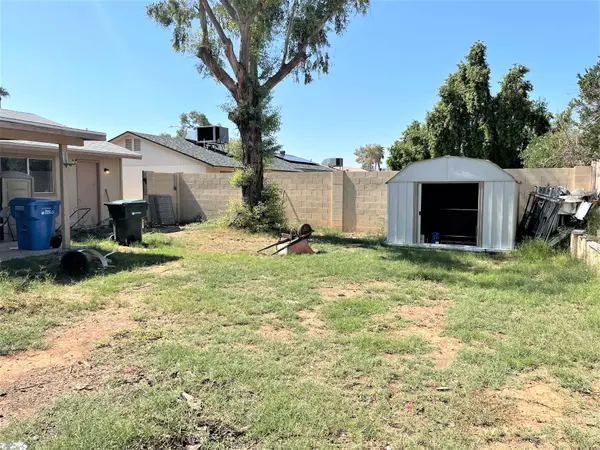 3228 E Helena Dr, Phoenix, AZ 85032