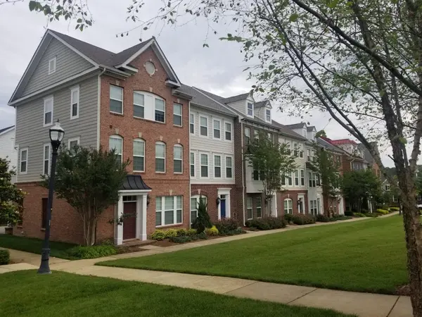 37 Mustang Dr, La Plata, MD 20646