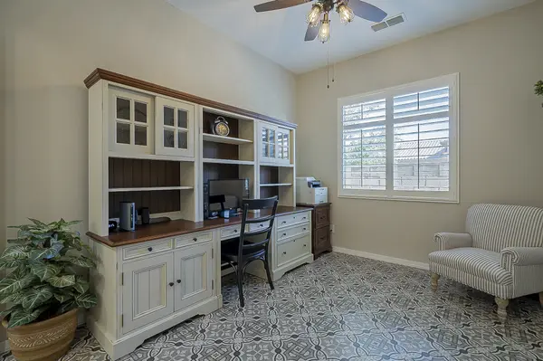 3955 E Rakestraw Ln, Gilbert, AZ 85298
