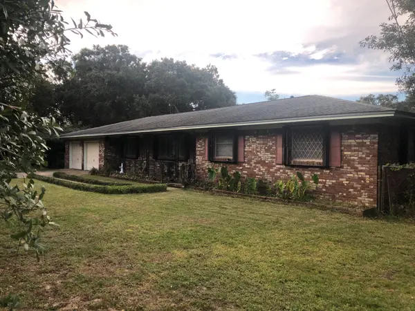28 Mohawk Trl, Pensacola, FL 32506