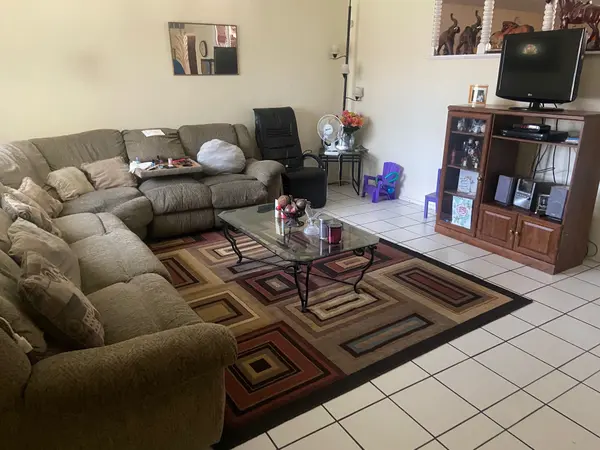 5829 N. 61st Lane Glendale, Az  85031,