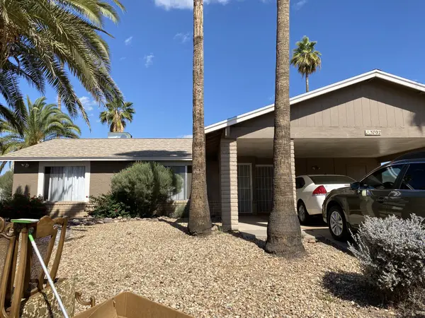 3702 E Dahlia Dr, Phoenix, AZ 85032