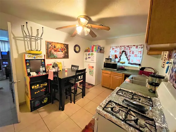 2239 W Bethany Home Rd, Phoenix, AZ 85015