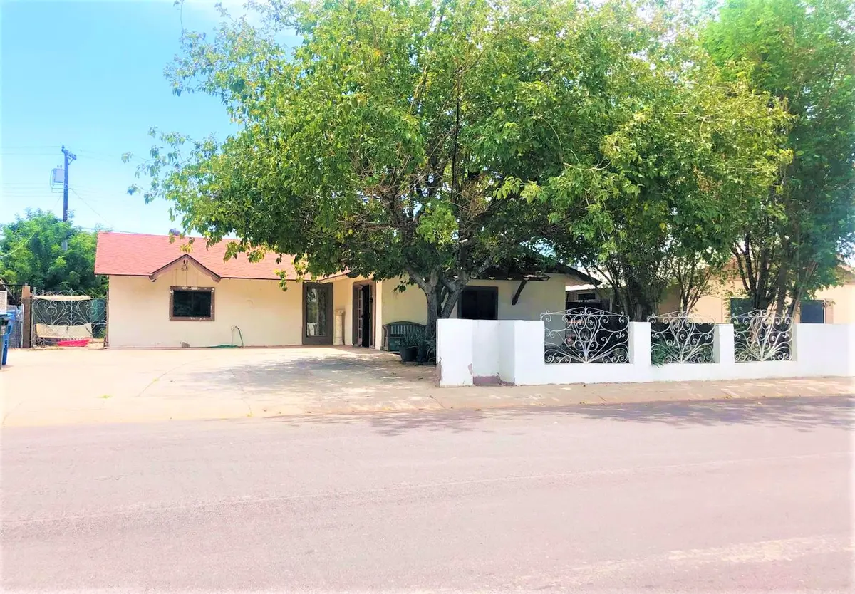 5137 W Earll Dr, Phoenix, AZ 85031