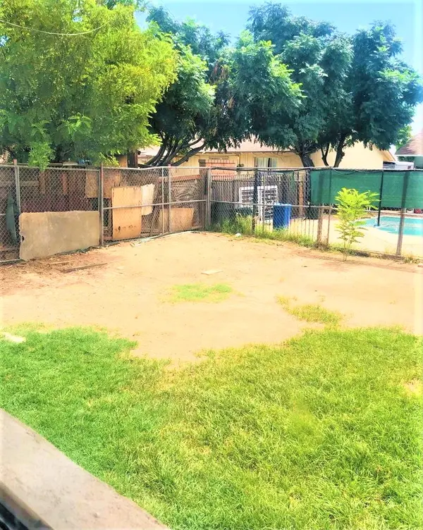 5137 W Earll Dr, Phoenix, AZ 85031