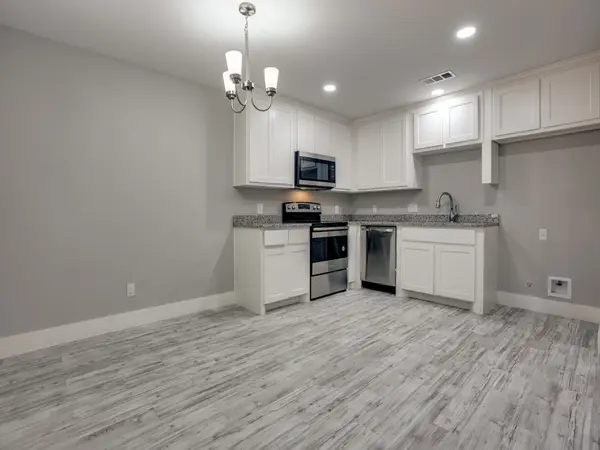 417 E Sears Street #101-103