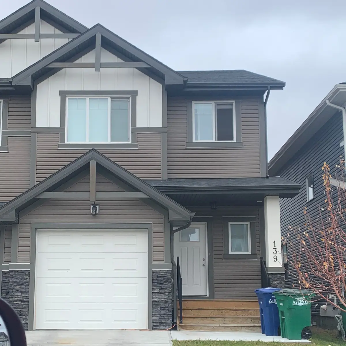 139 Reunion Loop NW, Airdrie, AB T4B 4J6