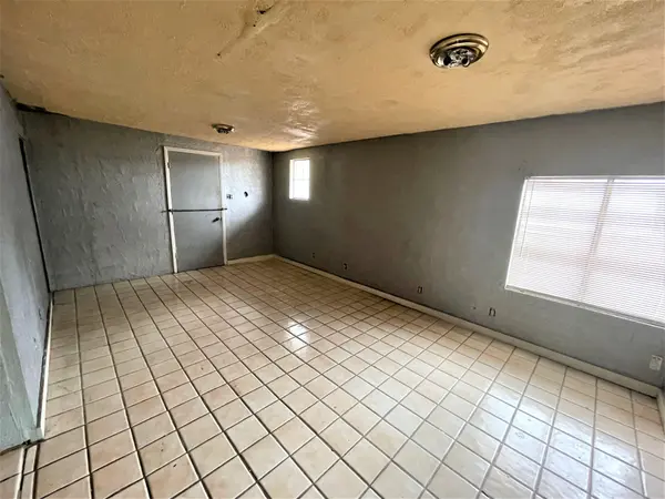 4908 W Krall St, Glendale, AZ 85301