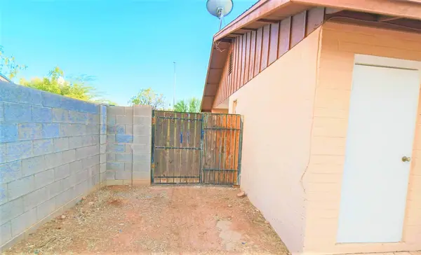 1016 E Hampton Ave, Mesa, AZ 85204