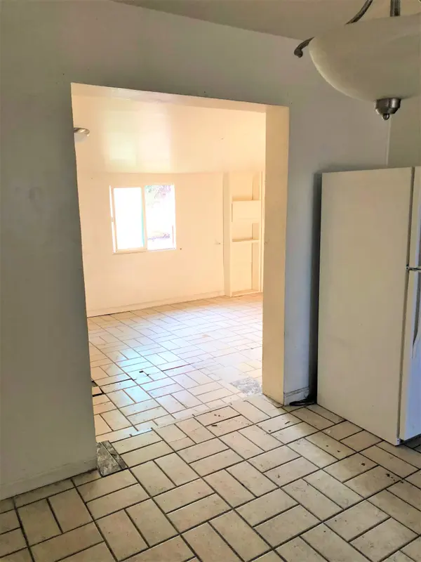 2320 N 39th Ln, Phoenix, AZ 85009