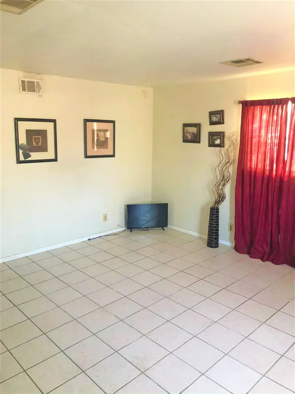 1909 E Atlanta Ave, Phoenix, AZ 85040