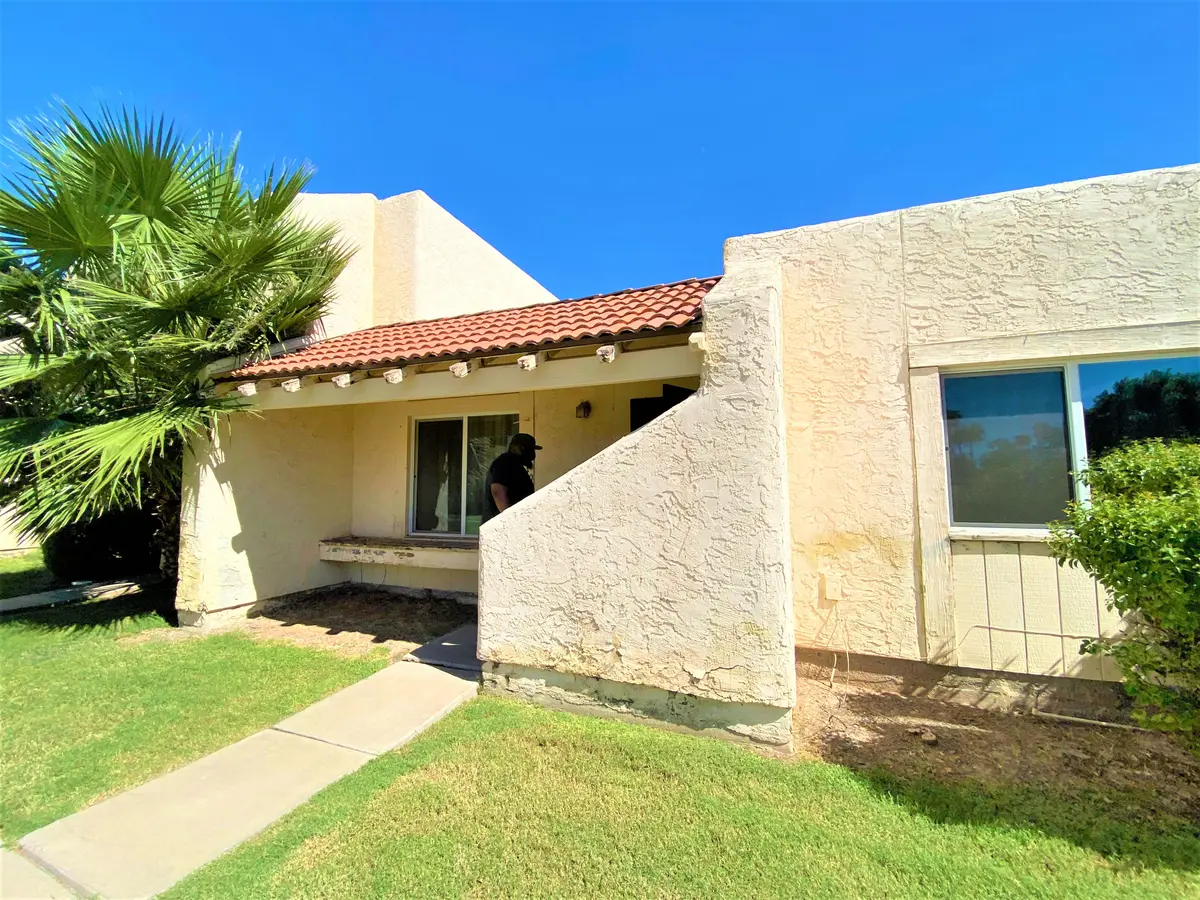 5740 N 43rd Ln, Glendale, AZ 85301