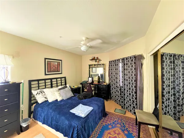 9151 W Greenway Rd #132, Peoria, AZ 85381