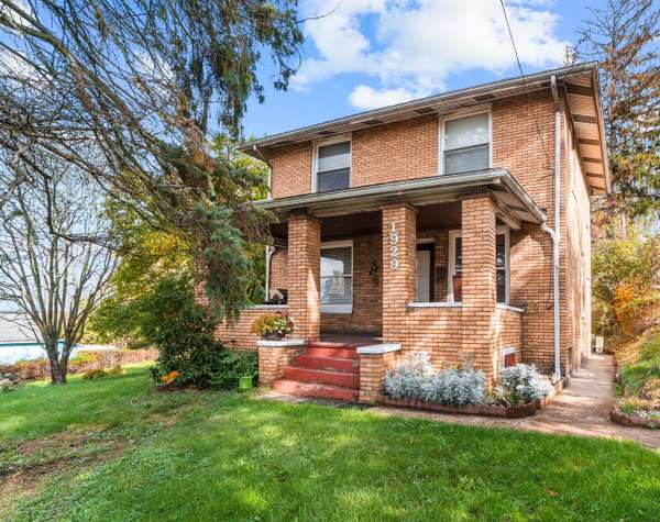 1929 Moravia St, New Castle, PA 16101