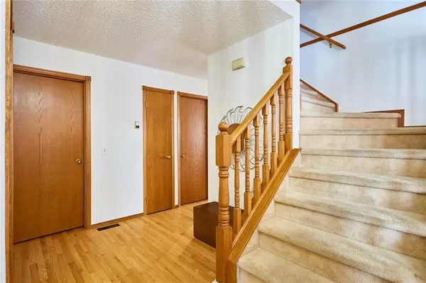 123 Hawkstone Pl NW, Calgary, AB T3G 3L7