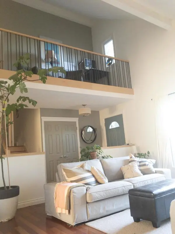 7039 Silverview Rd NW, Calgary, AB T3B 3L9